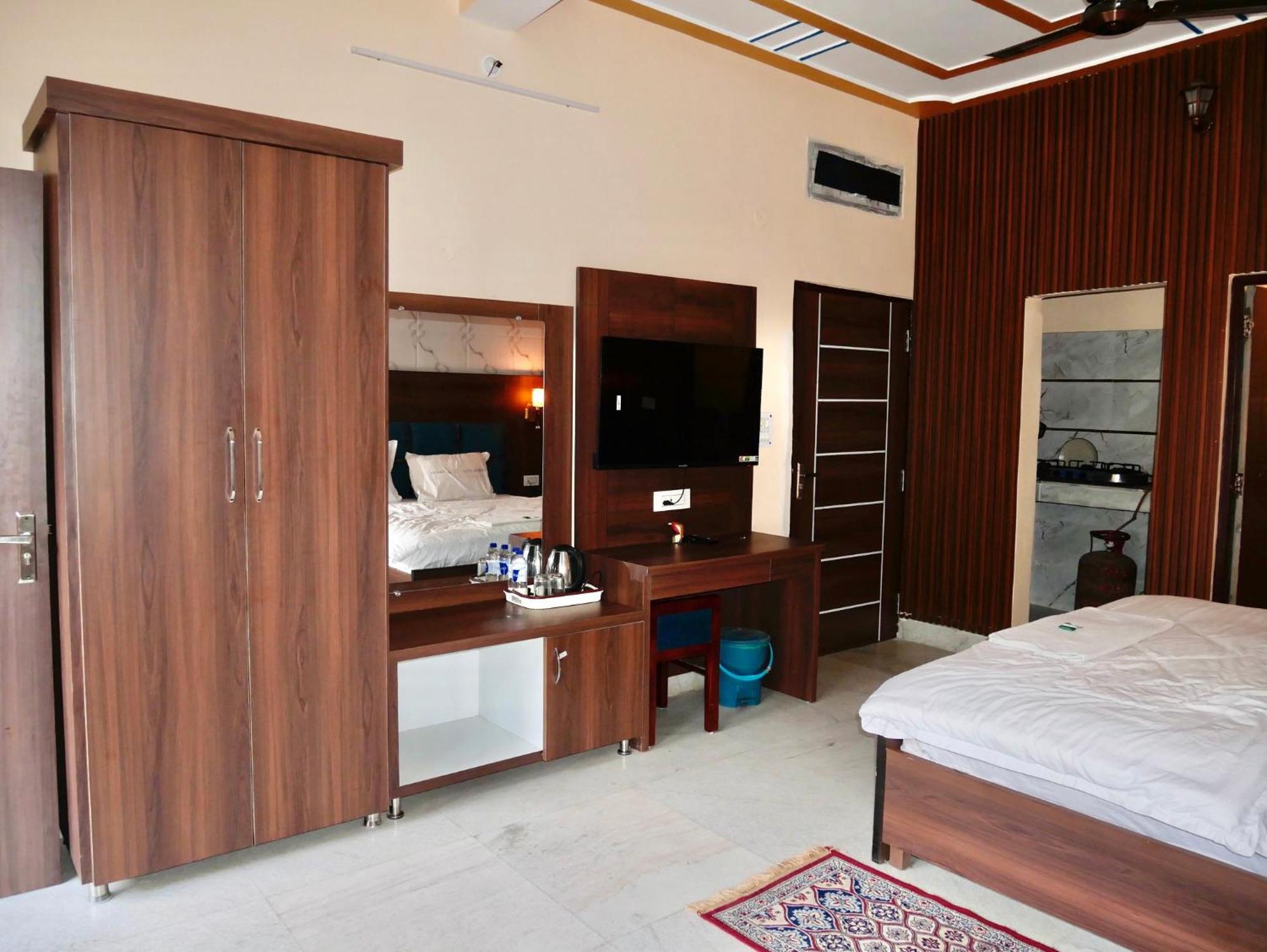 Himalaya Stay リシケーシュ 部屋 写真